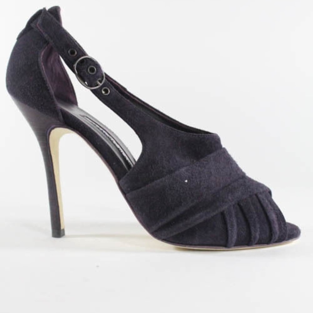 Manolo Blahnik Black Suede Ankle Booties Pumps Made in Italy Size 37 EU